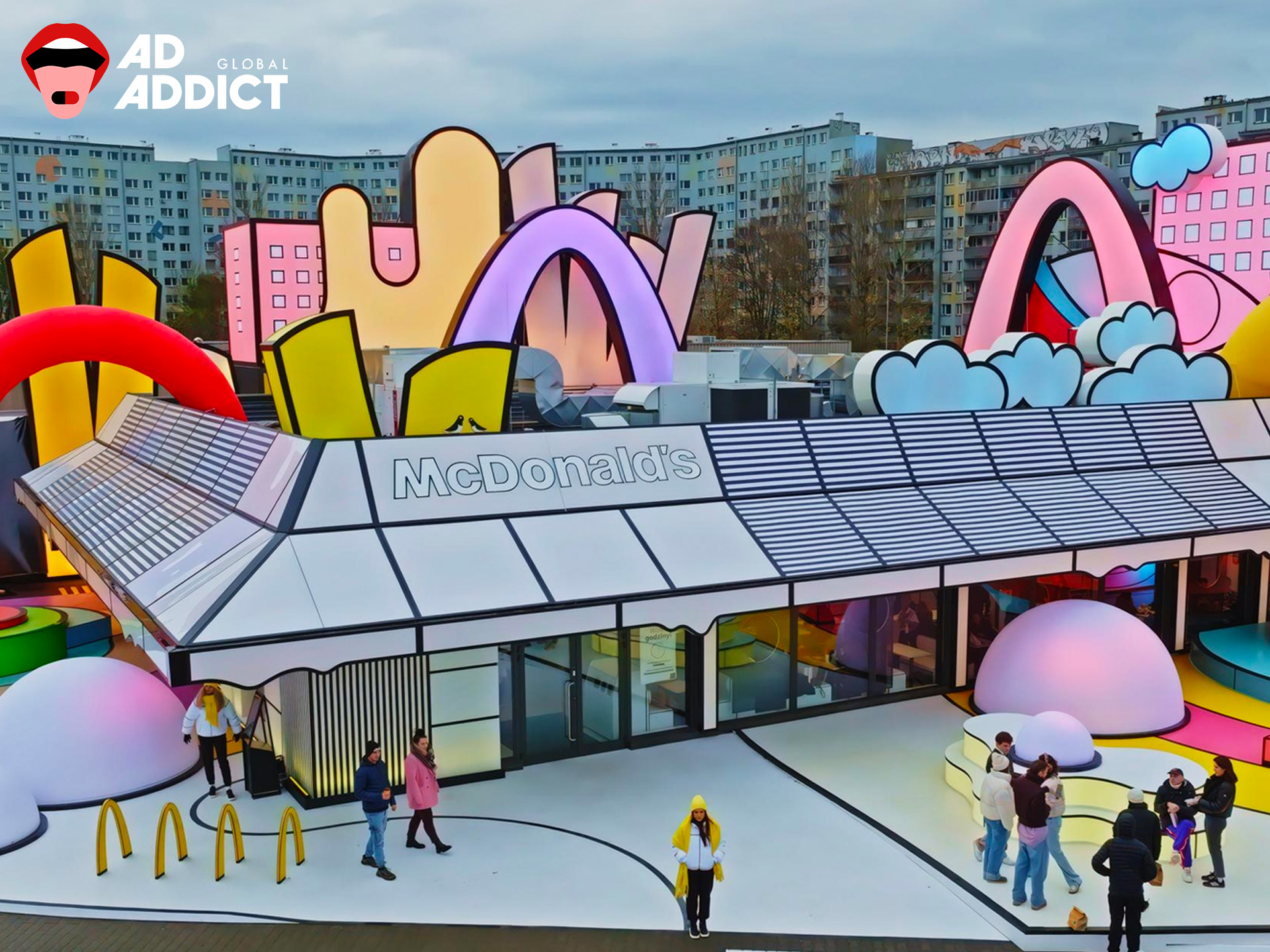 Colored a Restaurant ! McDonald's turns store into a canvas